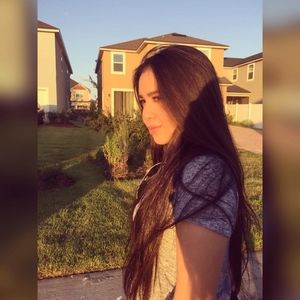 Meet your Posher, Emily